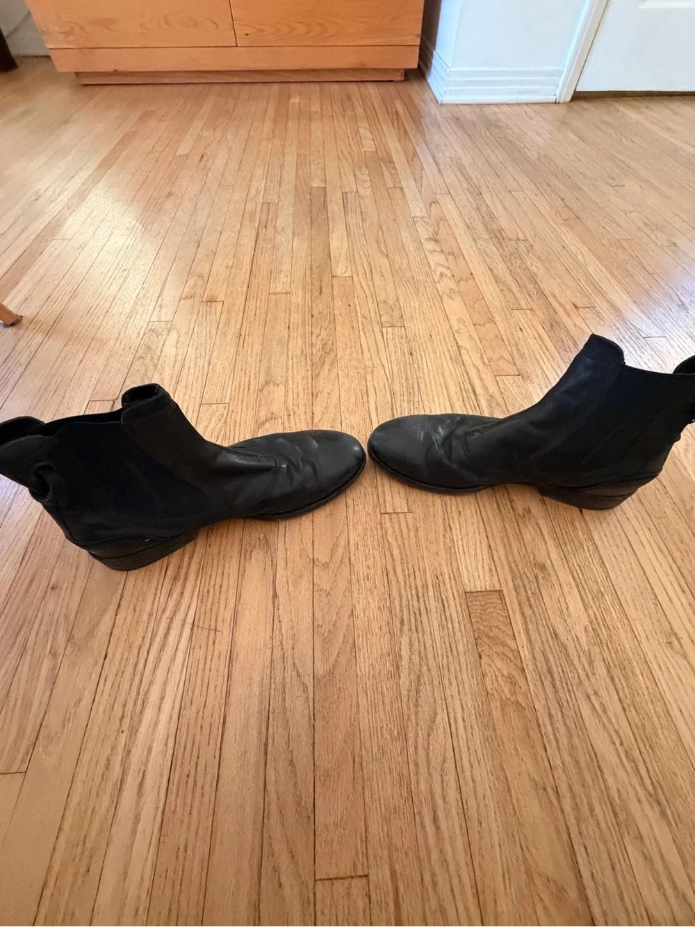 Classic Black Leather Men's Chelsea Boots